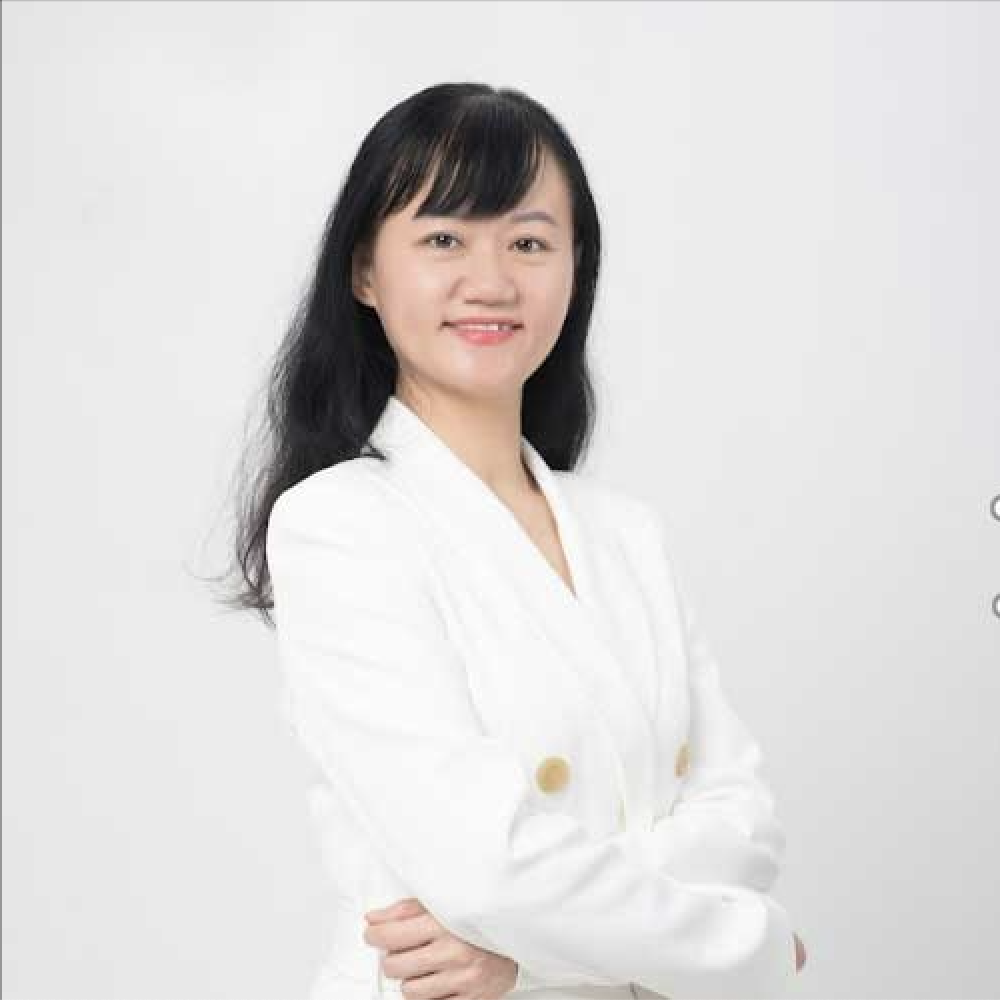 Bà Dương Tường Nhi – Sáng lập Cộng đồng Design Thinking VN – Sáng lập Công ty Happy Lifestyle/ CTCP Diamond Innovation Forest – CEO Công ty CP MetaUni